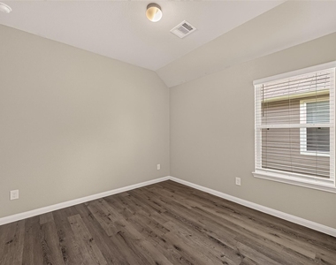 3302 Alberelli Drive - Photo Thumbnail 20