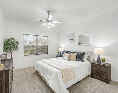 24423 Hikers Bend Drive - Photo Thumbnail 16