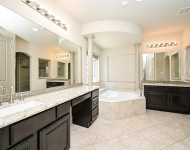 25235 Birchwood Springs Avenue - Photo Thumbnail 18