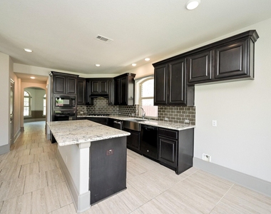 25235 Birchwood Springs Avenue - Photo Thumbnail 12