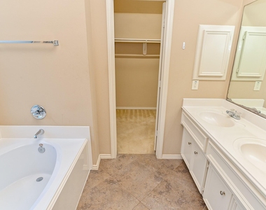2106 Castle Gardens Lane - Photo Thumbnail 21