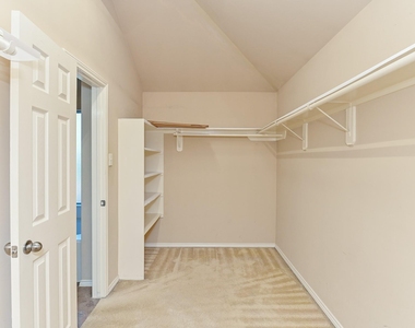 2106 Castle Gardens Lane - Photo Thumbnail 25