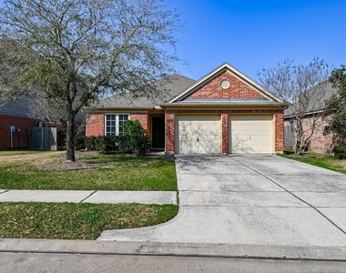 2106 Castle Gardens Lane - Photo Thumbnail 1