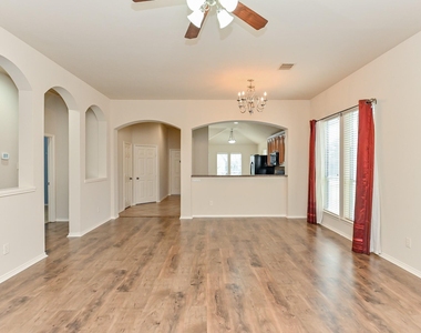 2106 Castle Gardens Lane - Photo Thumbnail 6