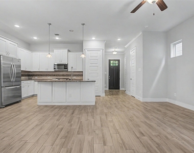18143 Moonlit River Drive - Photo Thumbnail 11