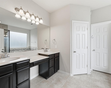 2994 Vintage Park Lane - Photo Thumbnail 13