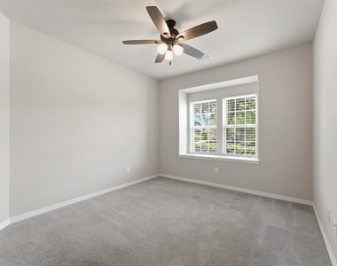 2994 Vintage Park Lane - Photo Thumbnail 16