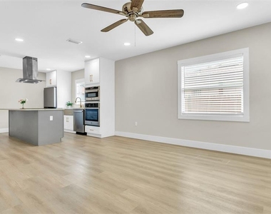 2906 W Nassau Street - Photo Thumbnail 10