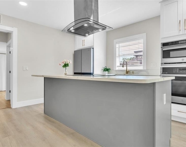 2906 W Nassau Street - Photo Thumbnail 5