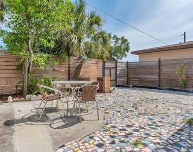 2906 W Nassau Street - Photo Thumbnail 26