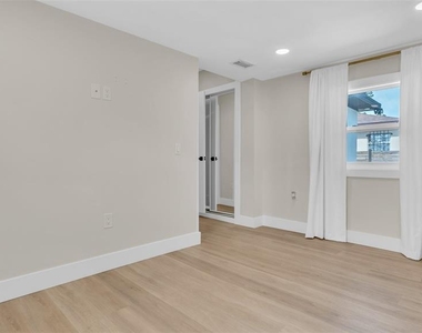 2906 W Nassau Street - Photo Thumbnail 20