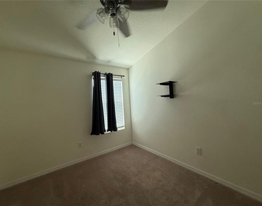 6843 40th Lane N - Photo Thumbnail 9