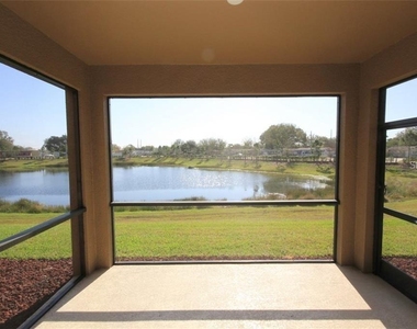 6843 40th Lane N - Photo Thumbnail 12