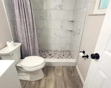 4913 Getner Street - Photo Thumbnail 10