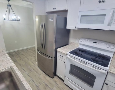 4913 Getner Street - Photo Thumbnail 7
