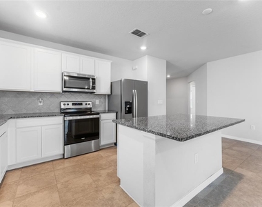 9642 Summers Cay Circle - Photo Thumbnail 5
