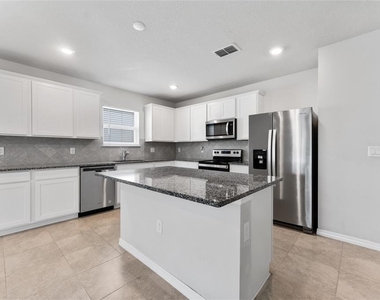 9642 Summers Cay Circle - Photo Thumbnail 4