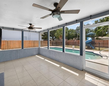 1674 34th Avenue N - Photo Thumbnail 20