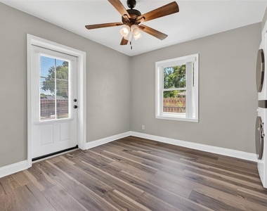 1674 34th Avenue N - Photo Thumbnail 23