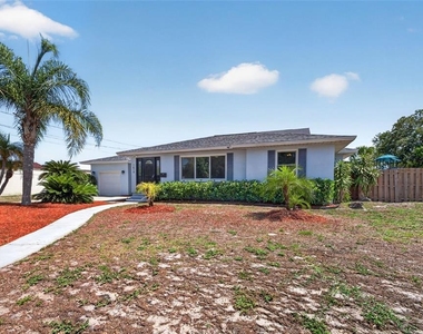 1674 34th Avenue N - Photo Thumbnail 34