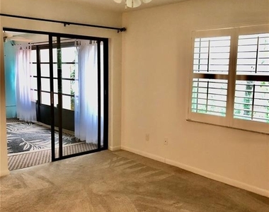 3399 Mermoor Drive - Photo Thumbnail 10