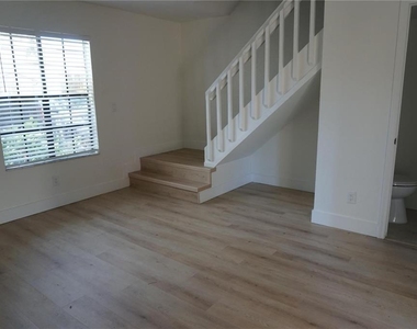 2404 Brigadoon Drive - Photo Thumbnail 9