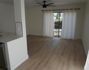2404 Brigadoon Drive - Photo Thumbnail 6