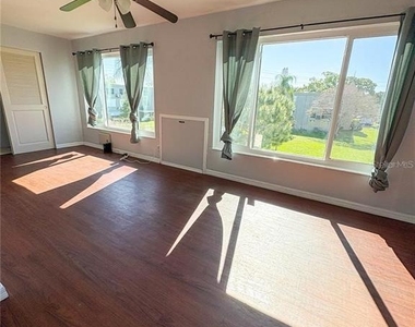 2451 Canadian Way - Photo Thumbnail 7