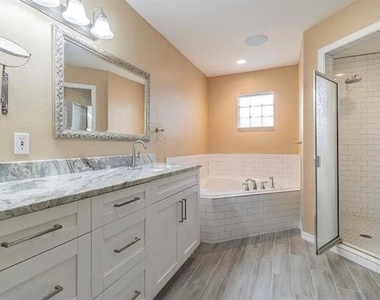 4914 N Mendenhall Drive - Photo Thumbnail 12