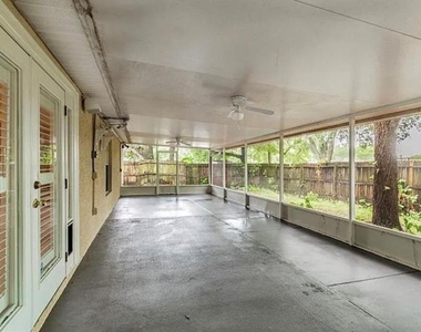 4914 N Mendenhall Drive - Photo Thumbnail 16