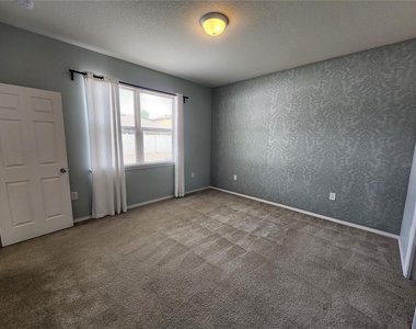 15734 Stone House Drive - Photo Thumbnail 13
