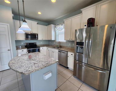 15734 Stone House Drive - Photo Thumbnail 10