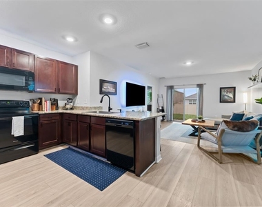 10918 Trailing Vine Drive - Photo Thumbnail 6