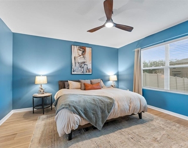 10918 Trailing Vine Drive - Photo Thumbnail 18