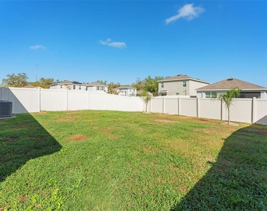 10918 Trailing Vine Drive - Photo Thumbnail 29