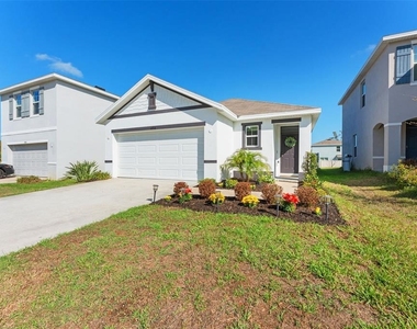 10918 Trailing Vine Drive - Photo Thumbnail 2