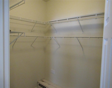 2822 Maple Brook Loop - Photo Thumbnail 16