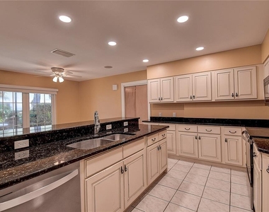 1247 Monticello Boulevard N - Photo Thumbnail 29