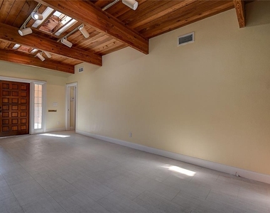 1247 Monticello Boulevard N - Photo Thumbnail 6