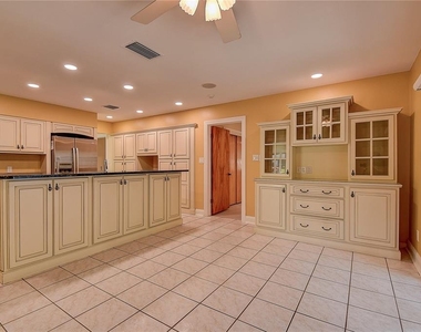 1247 Monticello Boulevard N - Photo Thumbnail 24