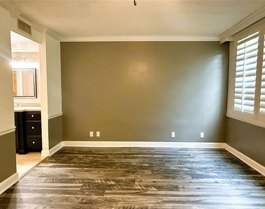 2614 Cove Cay Drive - Photo Thumbnail 11