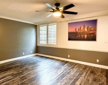 2614 Cove Cay Drive - Photo Thumbnail 9