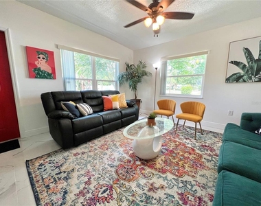 2173 Riviera Drive - Photo Thumbnail 2
