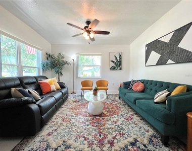 2173 Riviera Drive - Photo Thumbnail 3
