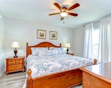 6731 Castle Green Place - Photo Thumbnail 27