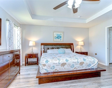 6731 Castle Green Place - Photo Thumbnail 22