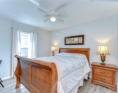 6731 Castle Green Place - Photo Thumbnail 29