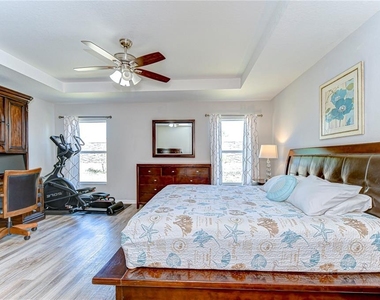 6731 Castle Green Place - Photo Thumbnail 23