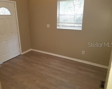 928 9th Avenue S - Photo Thumbnail 3