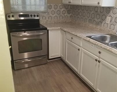 928 9th Avenue S - Photo Thumbnail 7